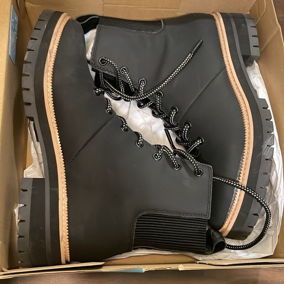 TOMS Lace-Up Boot - Picture 3 of 6